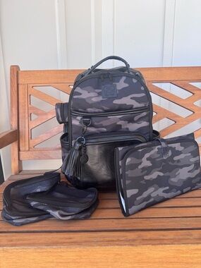 Itzy Ritzy Boss Plus Black Camo Diaper Bag with accessories